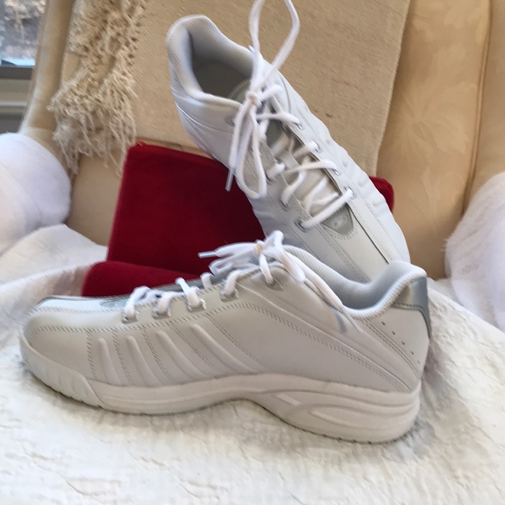 Womens  white tennis shoes. Only worn once,nwt